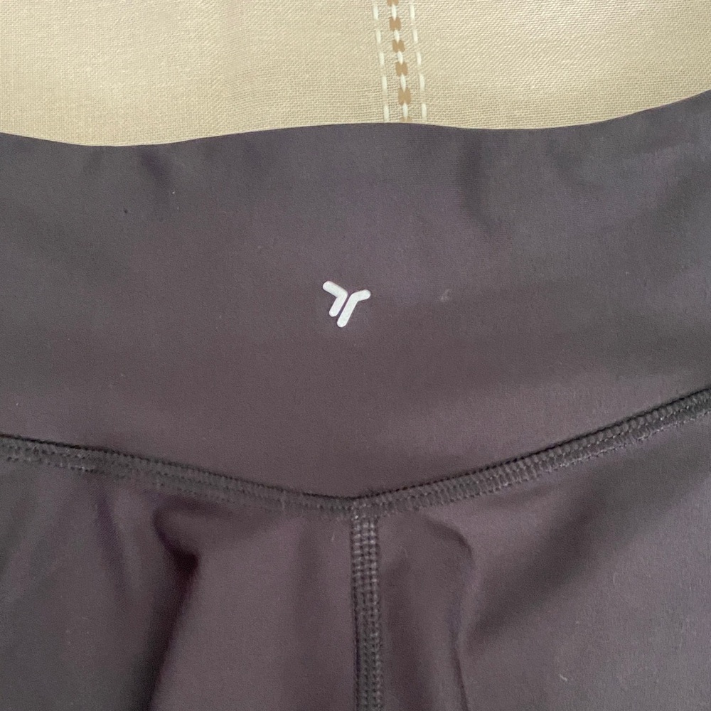 Girl Old Navy Sporty shorts skirt with pocket black. - Picture 7 of 13